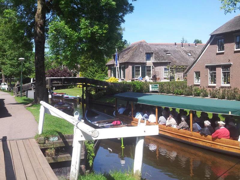 Giethoorn from all sides