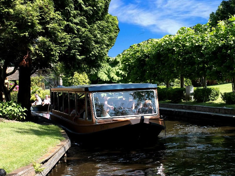 Dropping Giethoorn