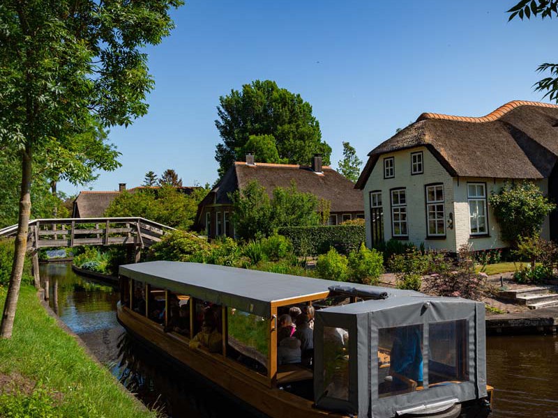 Combinatie IJsbeelden Festival & Sightseeiing Giethoorn