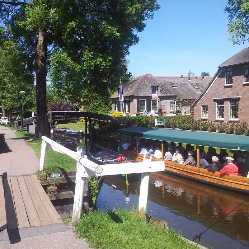 Giethoorn from all sides