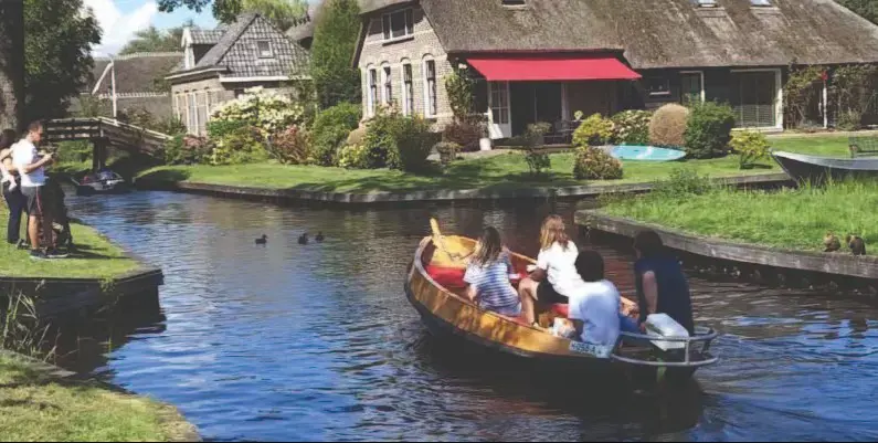 Authentic Giethoorn Boats